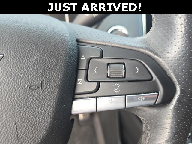 used 2020 Cadillac XT4 car, priced at $25,000