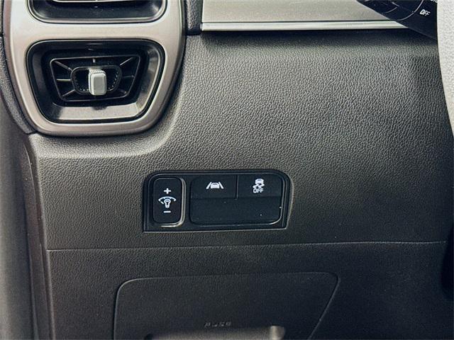 used 2023 Kia Sorento car, priced at $21,184