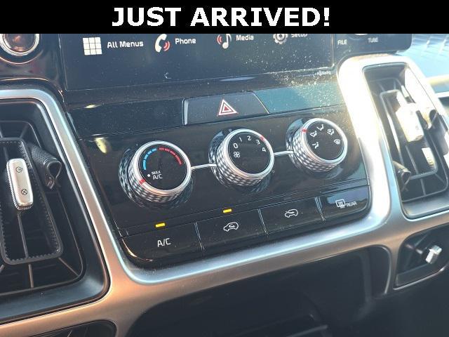 used 2023 Kia Sorento car, priced at $22,606