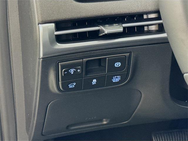 new 2025 Hyundai TUCSON Hybrid car, priced at $43,924