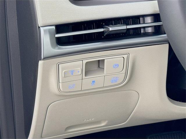 new 2025 Hyundai TUCSON Hybrid car, priced at $43,405