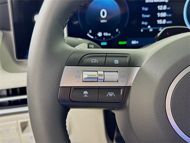 new 2025 Hyundai TUCSON Hybrid car, priced at $43,405