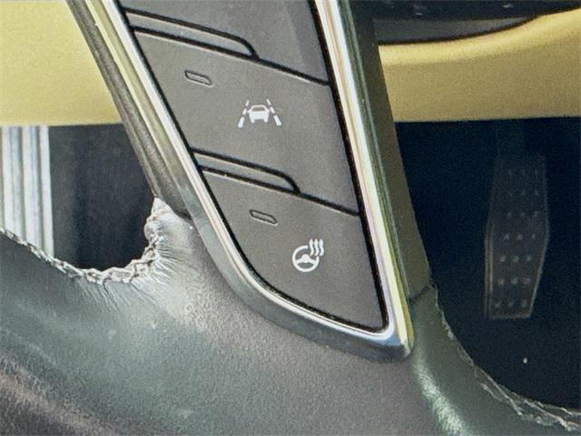 used 2018 Cadillac XT5 car, priced at $21,492