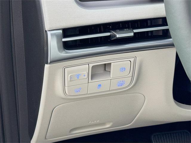new 2025 Hyundai TUCSON Hybrid car, priced at $43,350