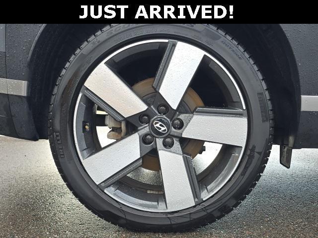 used 2025 Hyundai Santa Fe car, priced at $41,997