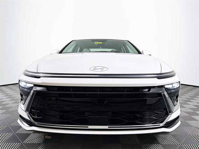 new 2025 Hyundai Sonata Hybrid car, priced at $33,555