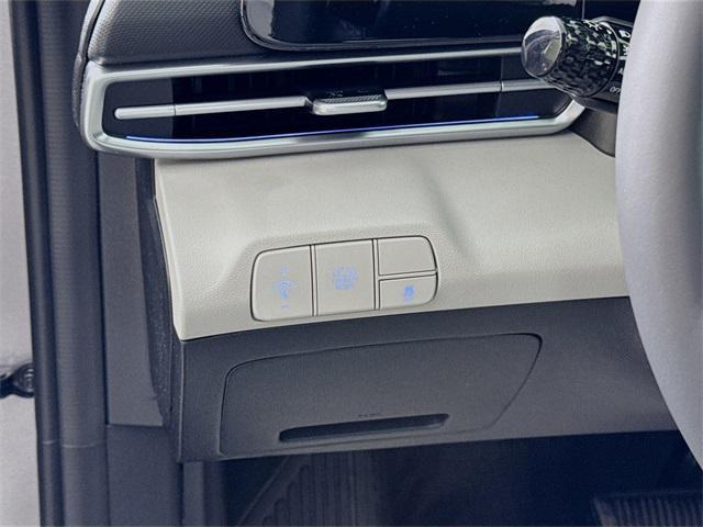 new 2025 Hyundai Elantra car, priced at $31,380