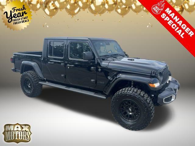 new 2024 Jeep Gladiator car, priced at $55,217