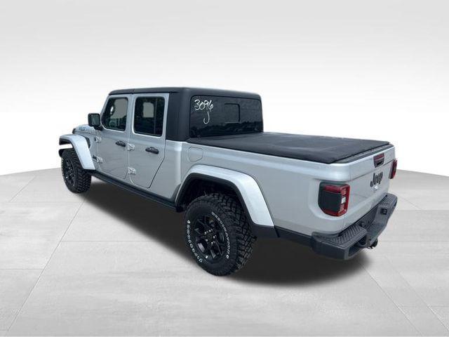 new 2024 Jeep Gladiator car, priced at $52,457