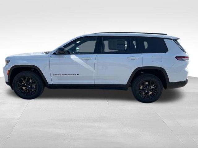 new 2024 Jeep Grand Cherokee L car, priced at $43,992