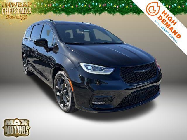 new 2024 Chrysler Pacifica car, priced at $47,441