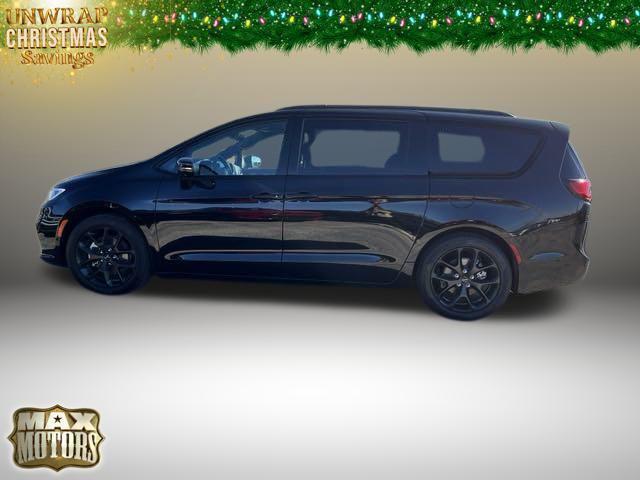 new 2024 Chrysler Pacifica car, priced at $47,441