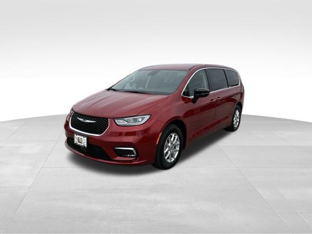 new 2024 Chrysler Pacifica car, priced at $42,612