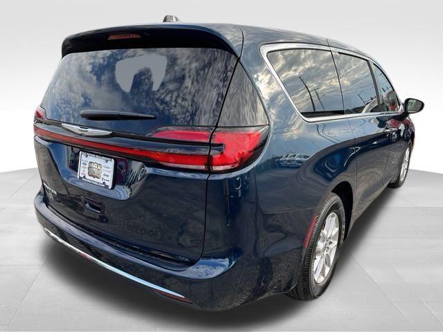 new 2024 Chrysler Pacifica car, priced at $34,995