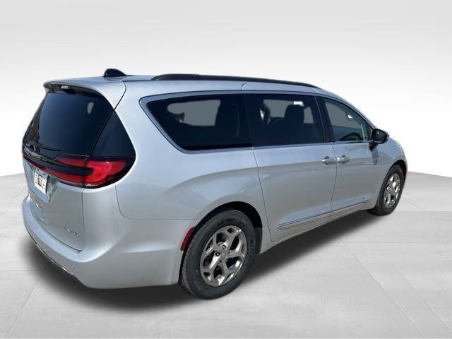 used 2023 Chrysler Pacifica car, priced at $35,980