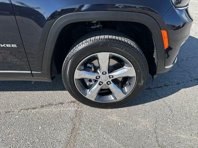 new 2024 Jeep Grand Cherokee L car, priced at $49,941