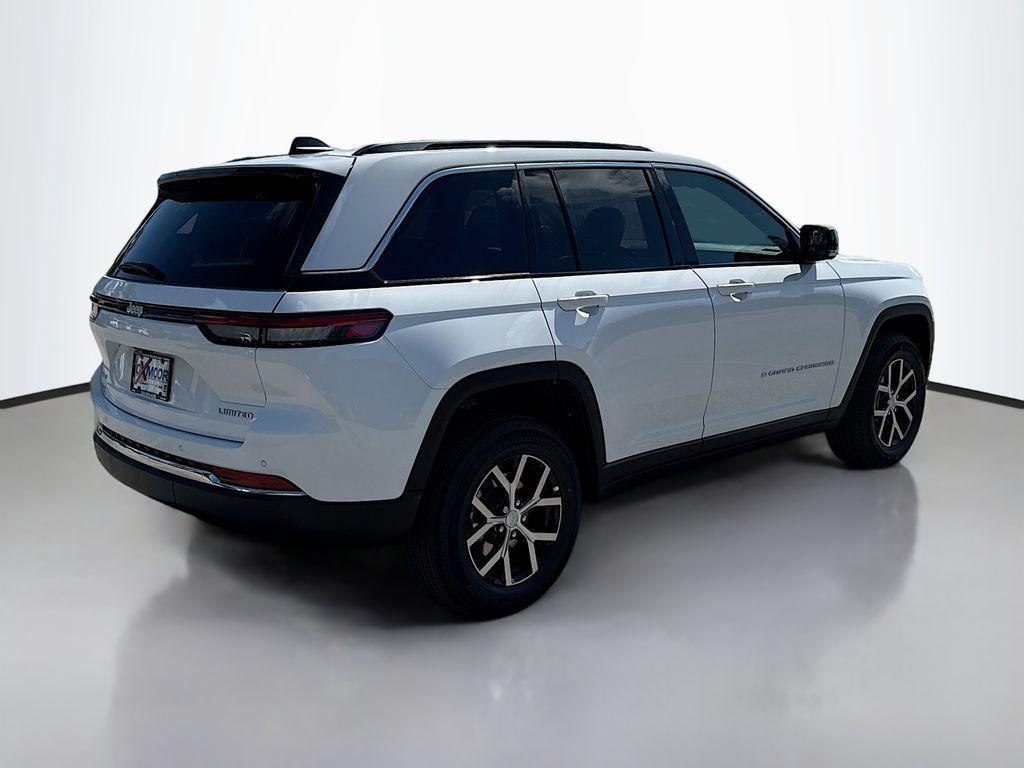 new 2025 Jeep Grand Cherokee car, priced at $42,415