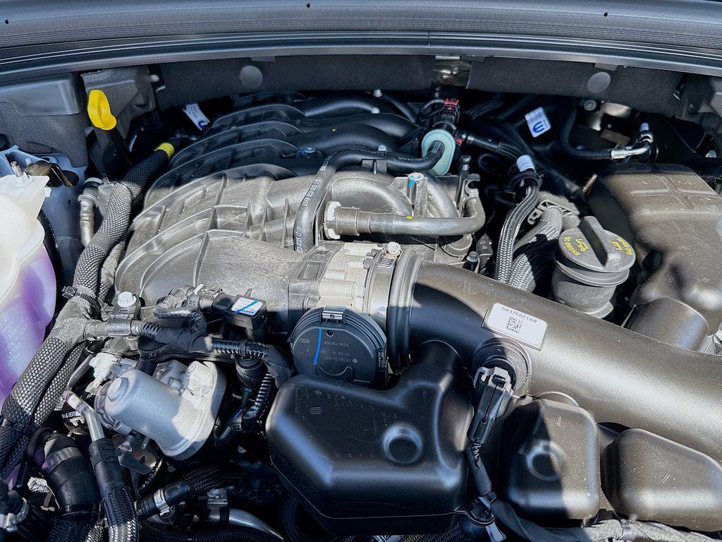new 2025 Jeep Grand Cherokee car, priced at $42,415