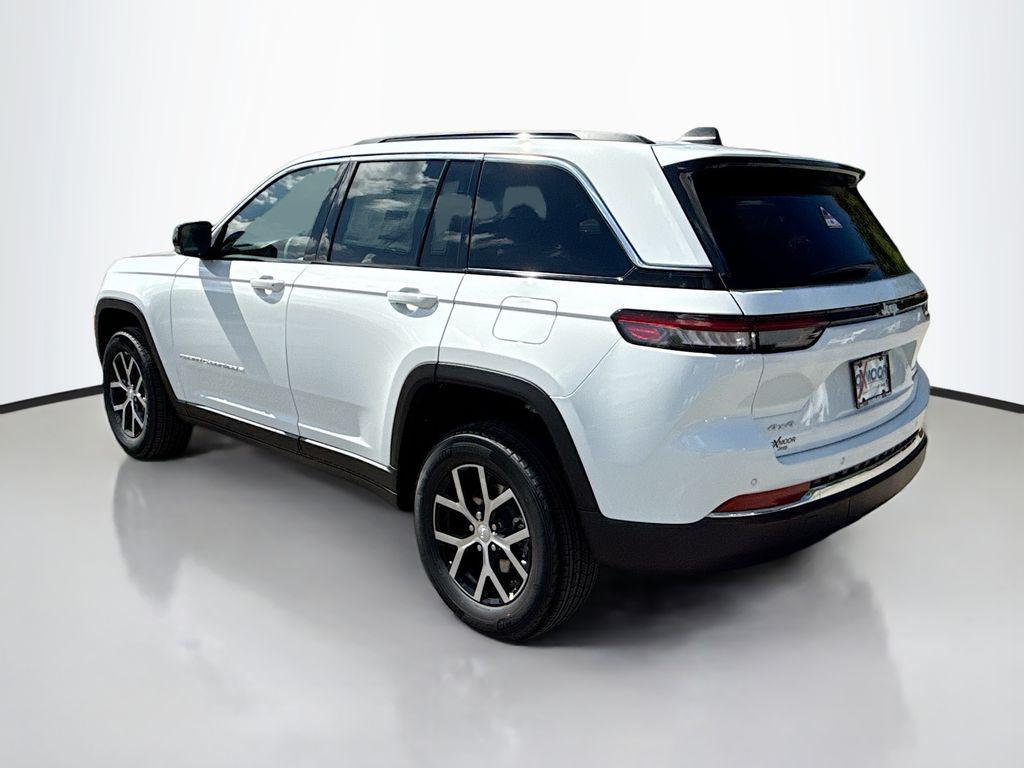 new 2025 Jeep Grand Cherokee car, priced at $42,415