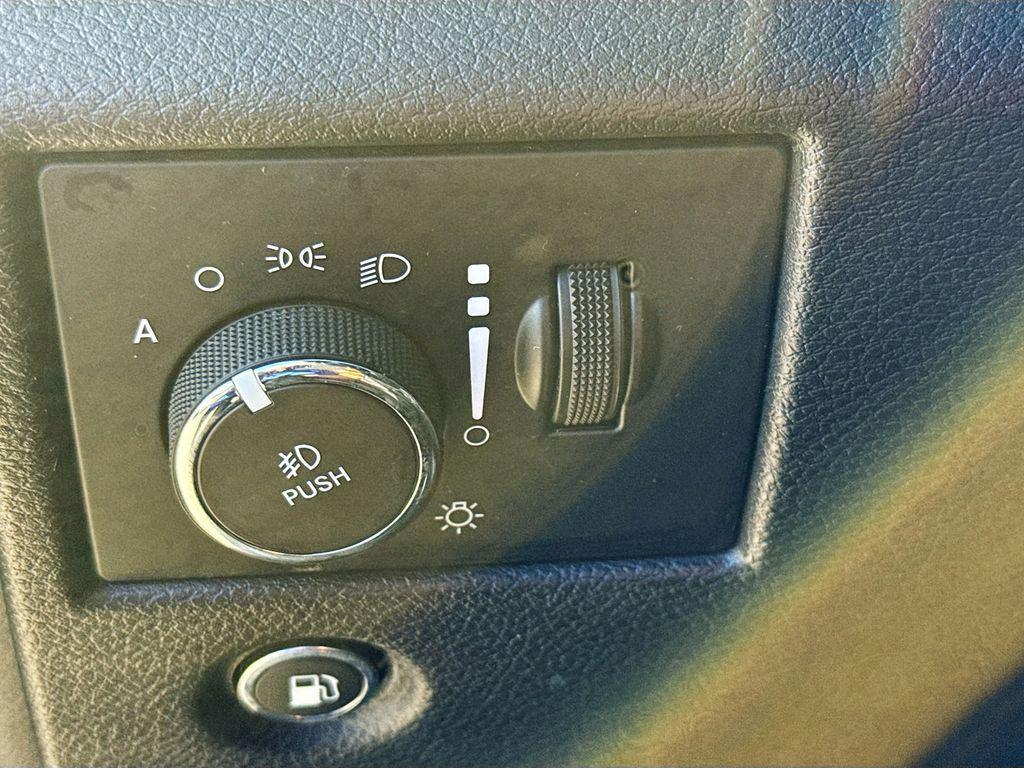 used 2021 Jeep Grand Cherokee car, priced at $30,800