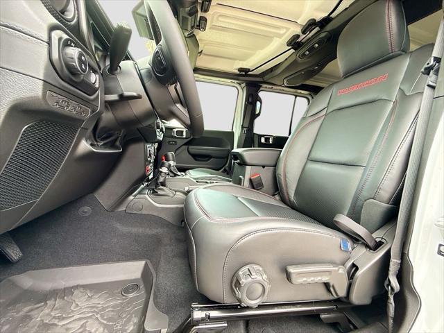 new 2025 Jeep Gladiator car, priced at $51,180