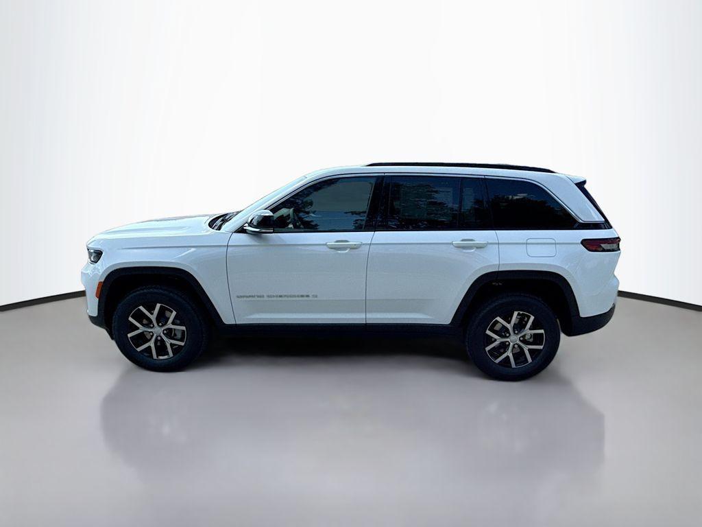new 2025 Jeep Grand Cherokee car, priced at $39,900