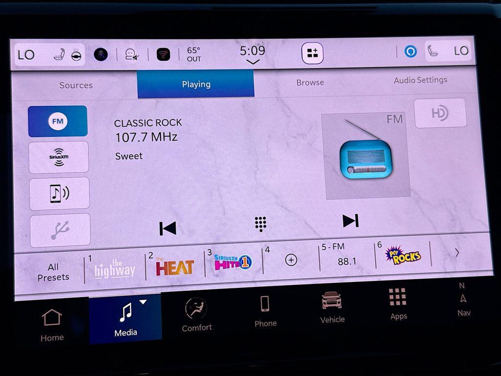 new 2025 Jeep Grand Cherokee car, priced at $53,080
