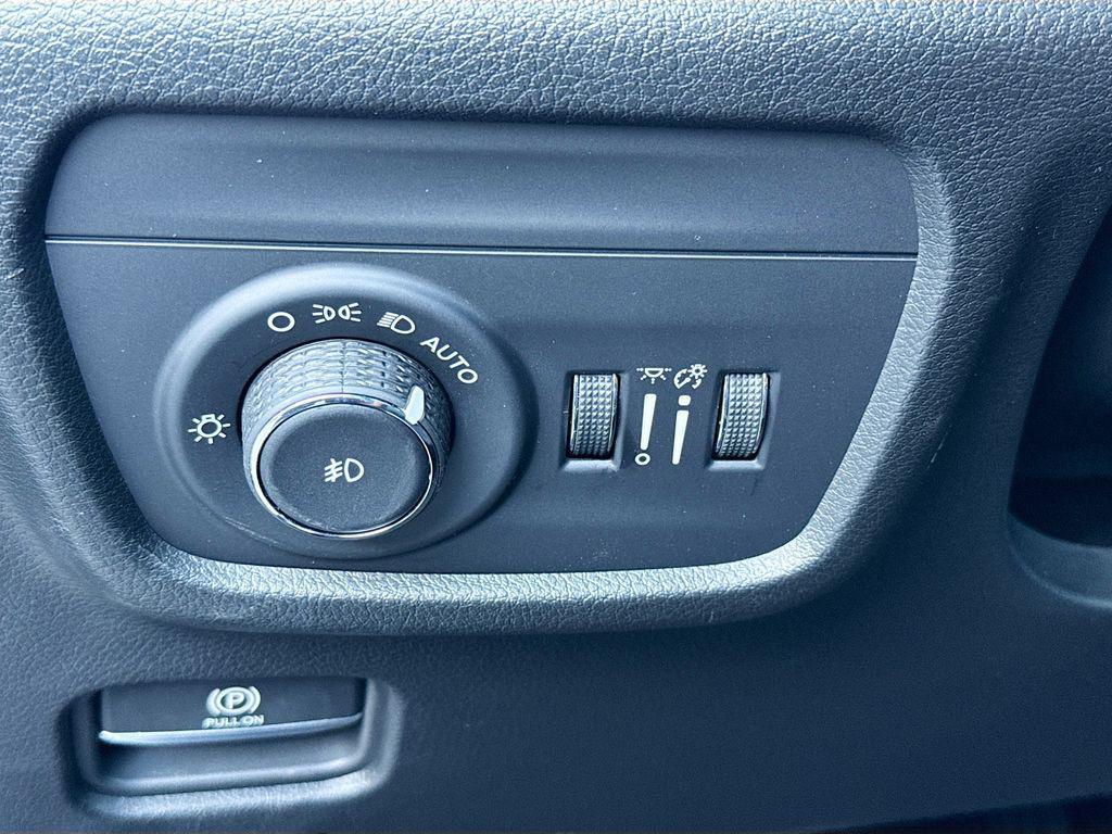new 2025 Jeep Grand Cherokee car, priced at $53,080
