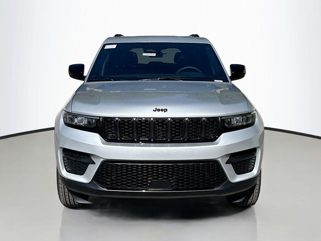 new 2025 Jeep Grand Cherokee car, priced at $41,725
