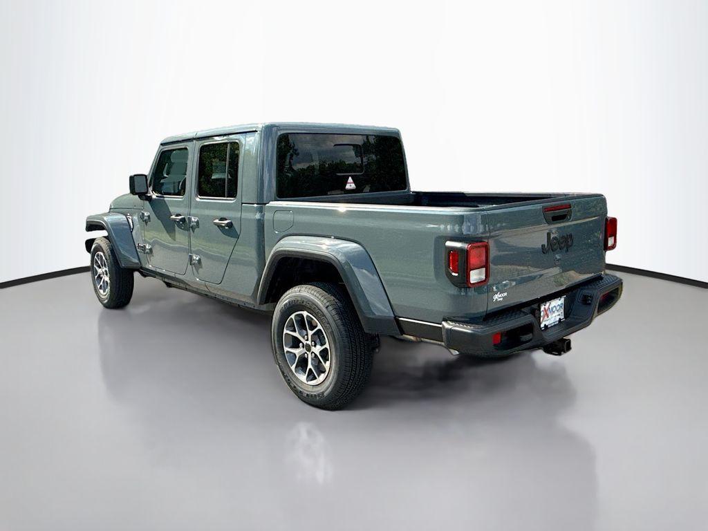 new 2025 Jeep Gladiator car, priced at $45,824