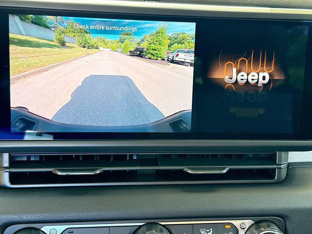 new 2025 Jeep Gladiator car, priced at $41,770