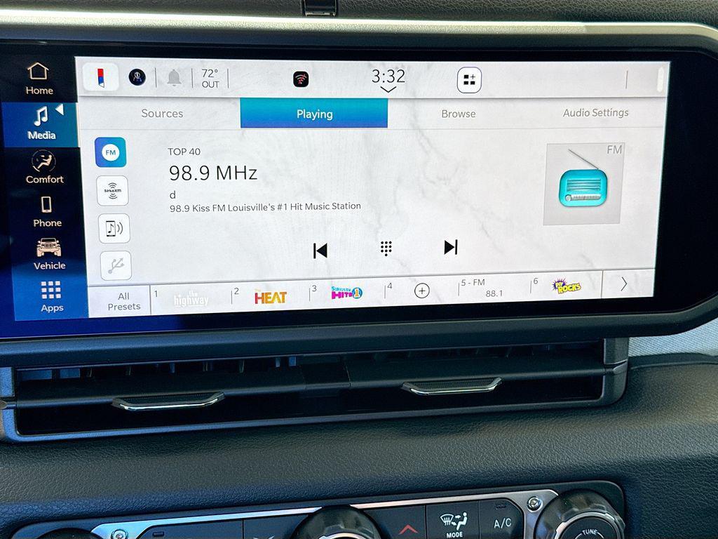 new 2025 Jeep Gladiator car, priced at $41,770