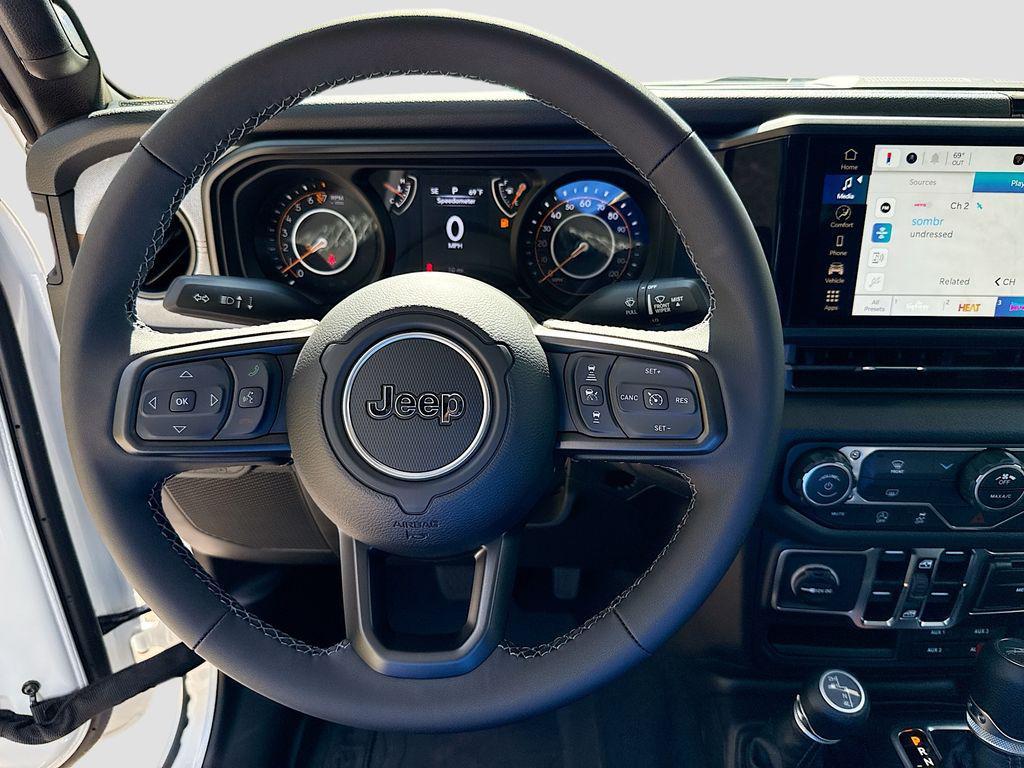 new 2025 Jeep Gladiator car, priced at $43,865