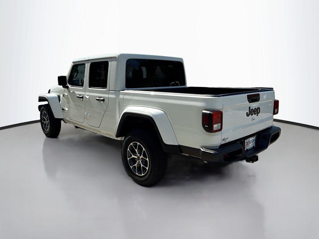 new 2025 Jeep Gladiator car, priced at $43,865