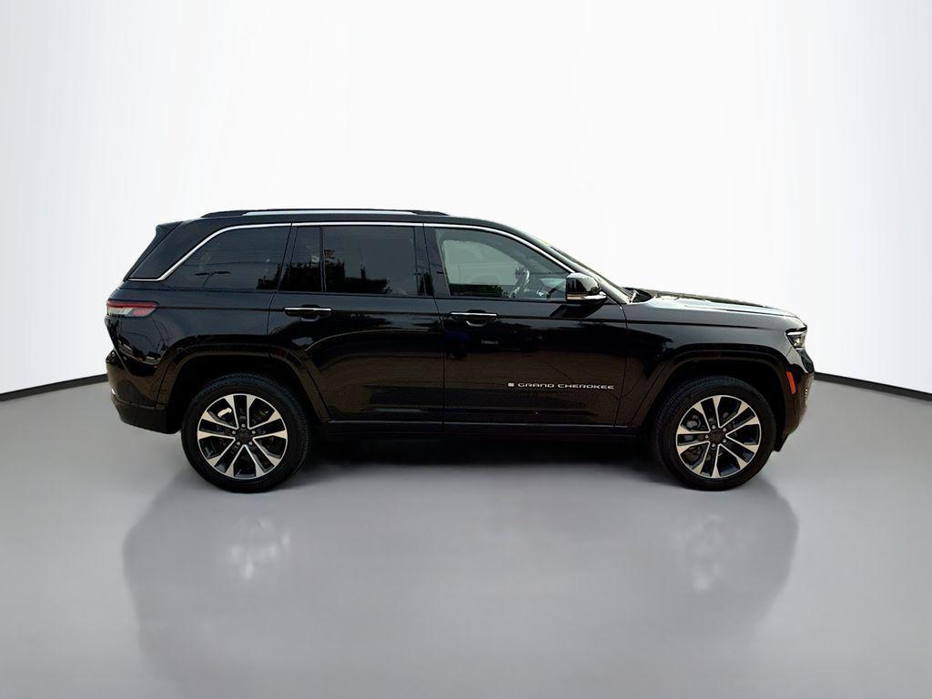 used 2022 Jeep Grand Cherokee car, priced at $37,000