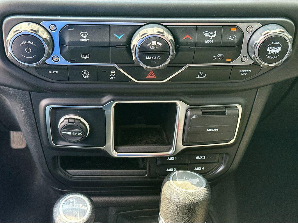 used 2022 Jeep Wrangler Unlimited car, priced at $34,000