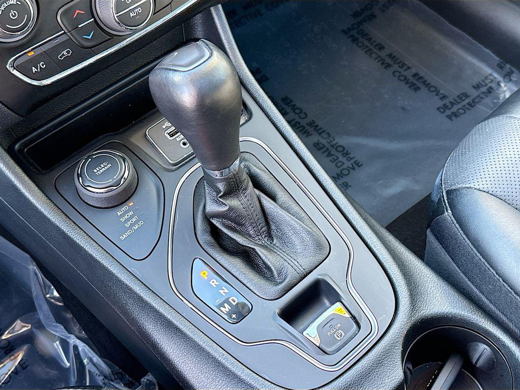 used 2022 Jeep Cherokee car, priced at $26,200