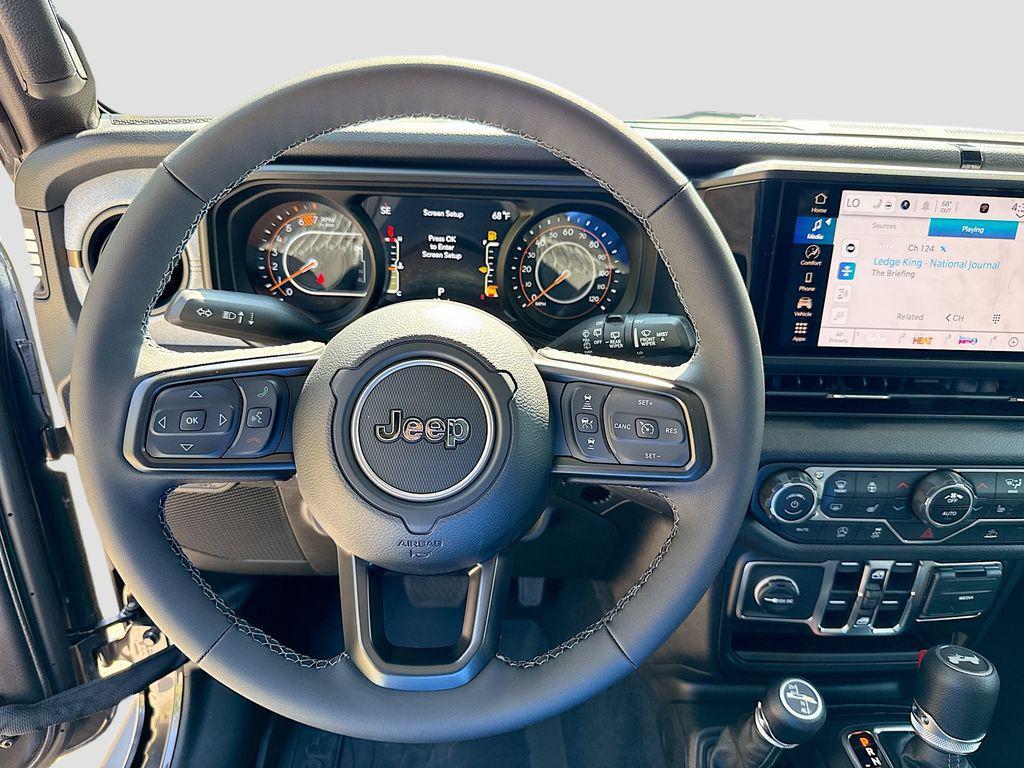 new 2025 Jeep Wrangler car, priced at $43,070