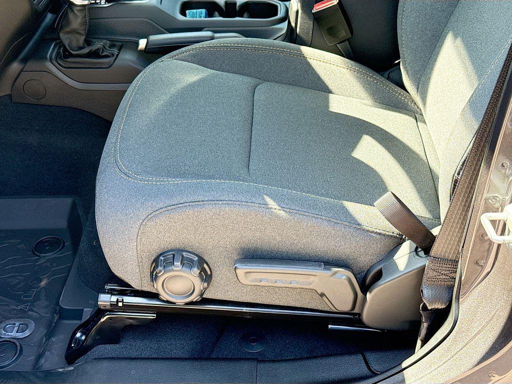 new 2025 Jeep Wrangler car, priced at $43,070