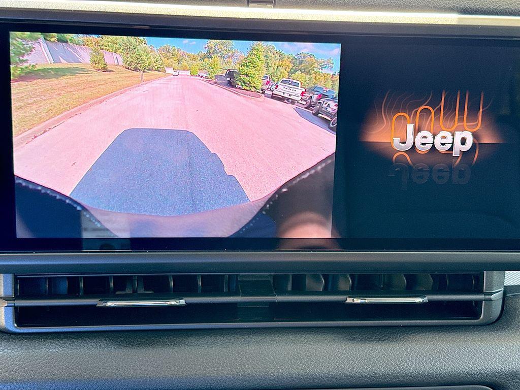 new 2025 Jeep Wrangler car, priced at $43,070