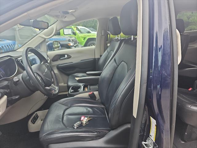 used 2017 Chrysler Pacifica car, priced at $11,500