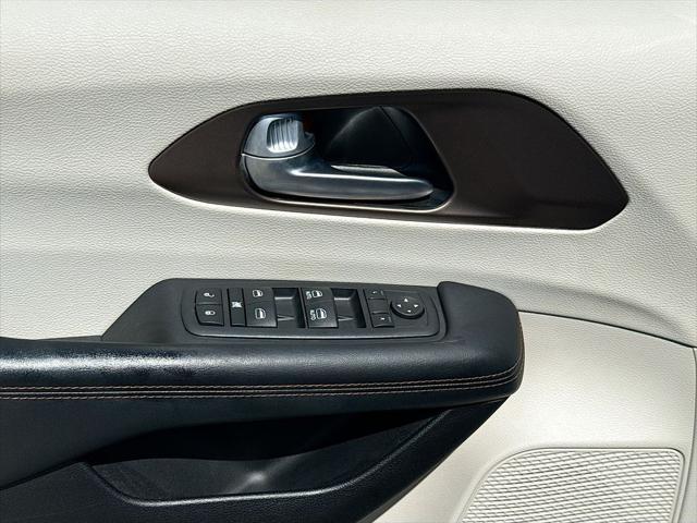 used 2017 Chrysler Pacifica car, priced at $10,995