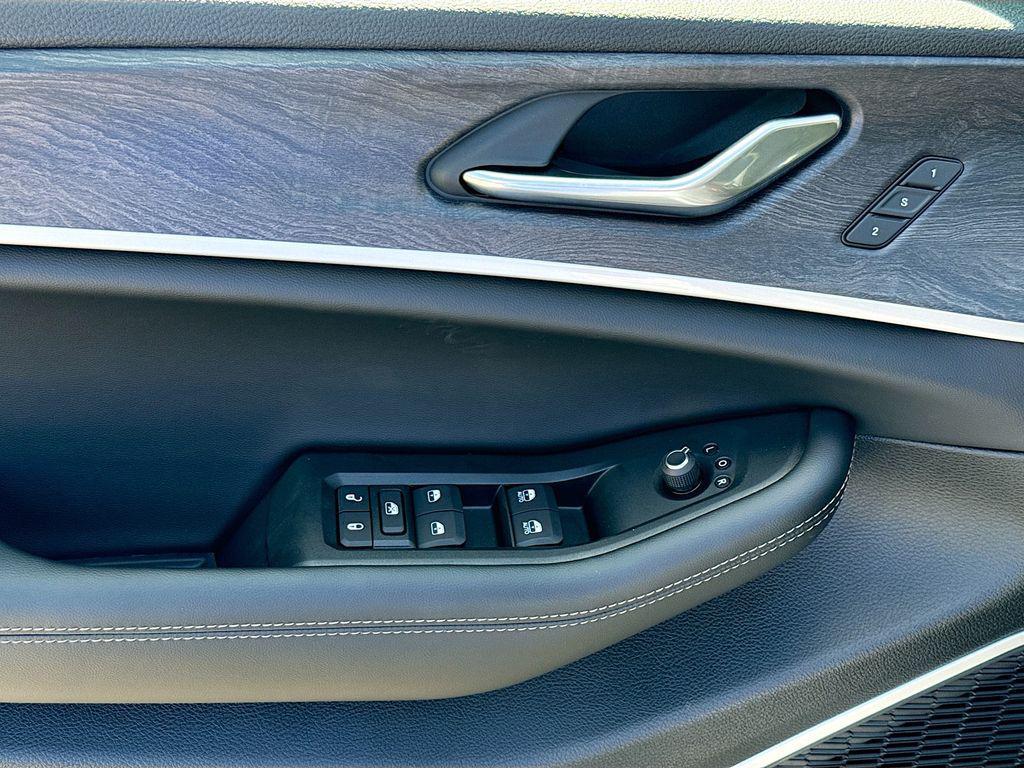 new 2025 Jeep Grand Cherokee car, priced at $49,840