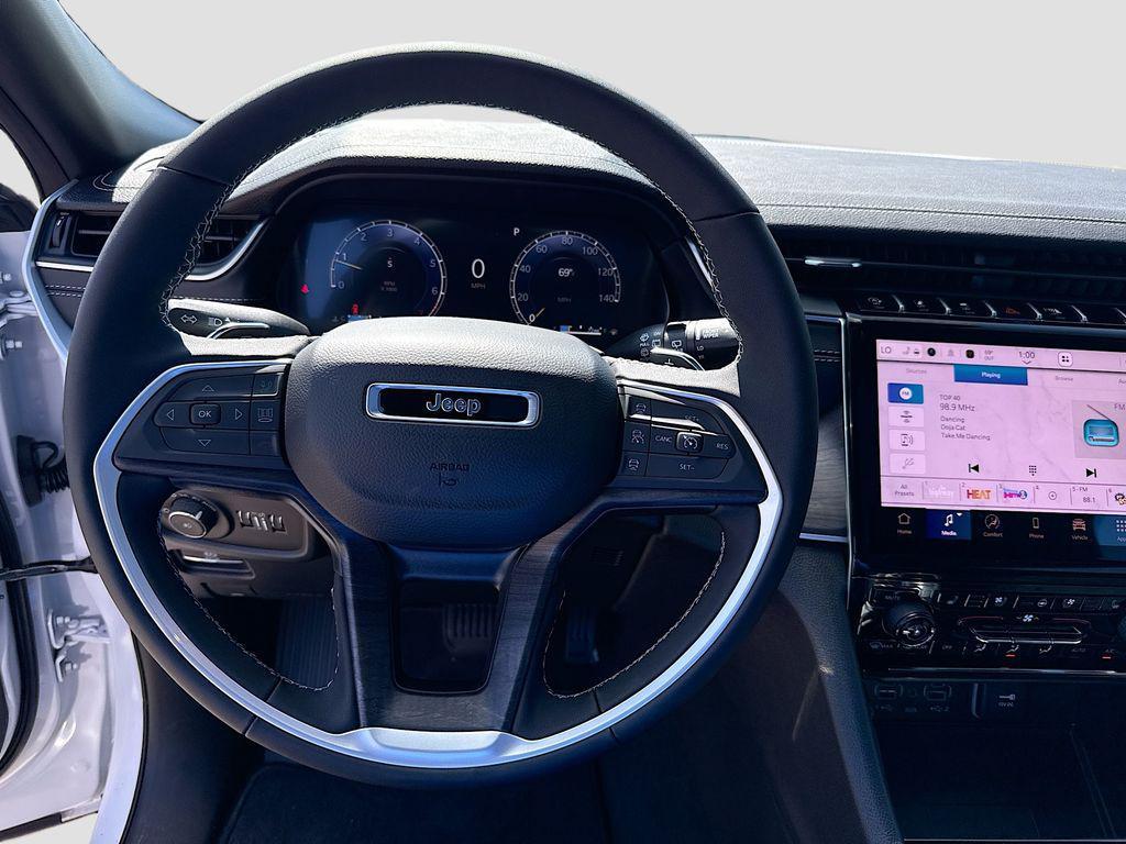 new 2025 Jeep Grand Cherokee car, priced at $49,840
