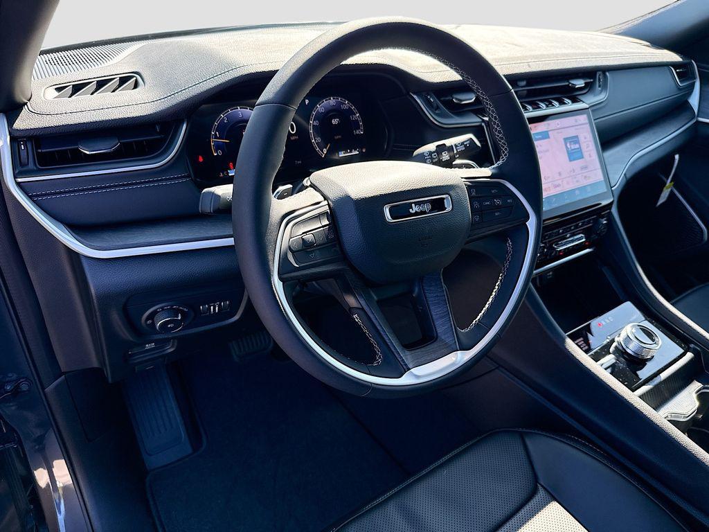 new 2025 Jeep Grand Cherokee L car, priced at $50,535