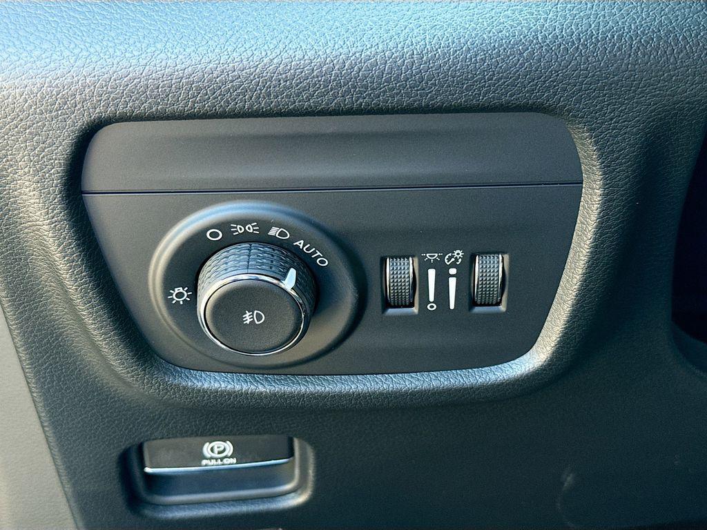 new 2025 Jeep Grand Cherokee L car, priced at $50,535