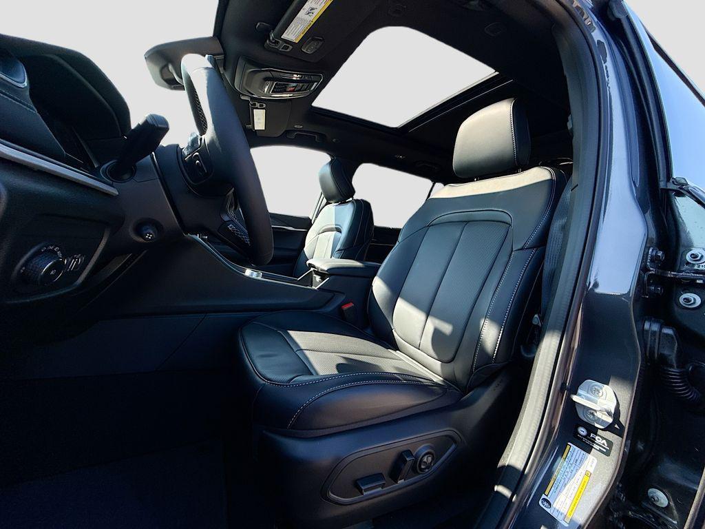 new 2025 Jeep Grand Cherokee L car, priced at $50,535