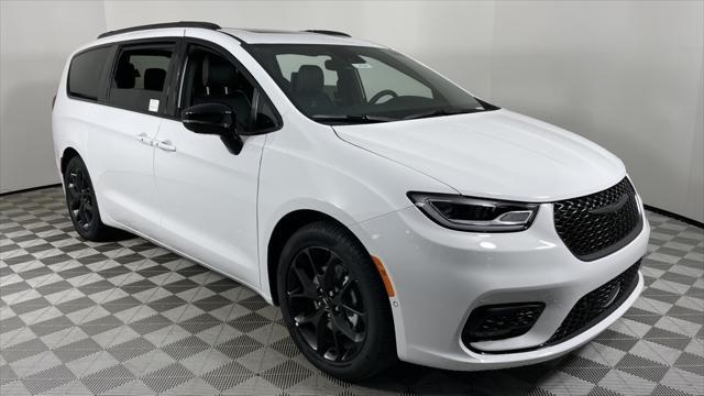 new 2024 Chrysler Pacifica car, priced at $46,460