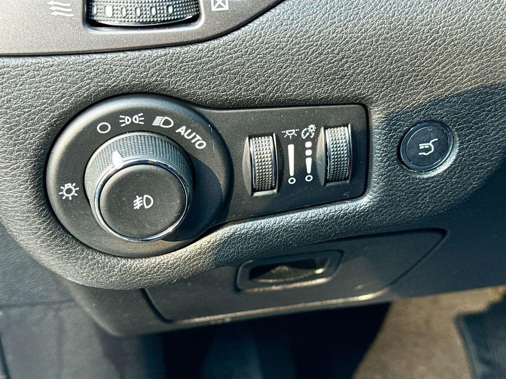 used 2021 Jeep Cherokee car, priced at $17,500