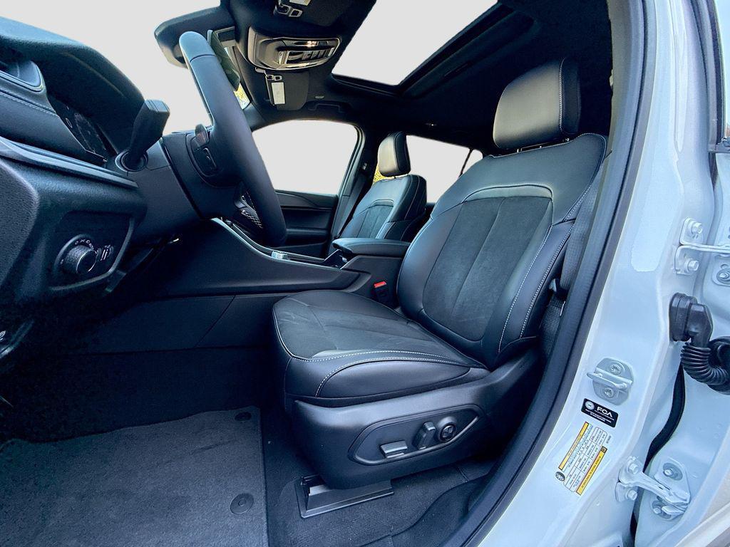 new 2025 Jeep Grand Cherokee L car, priced at $42,130